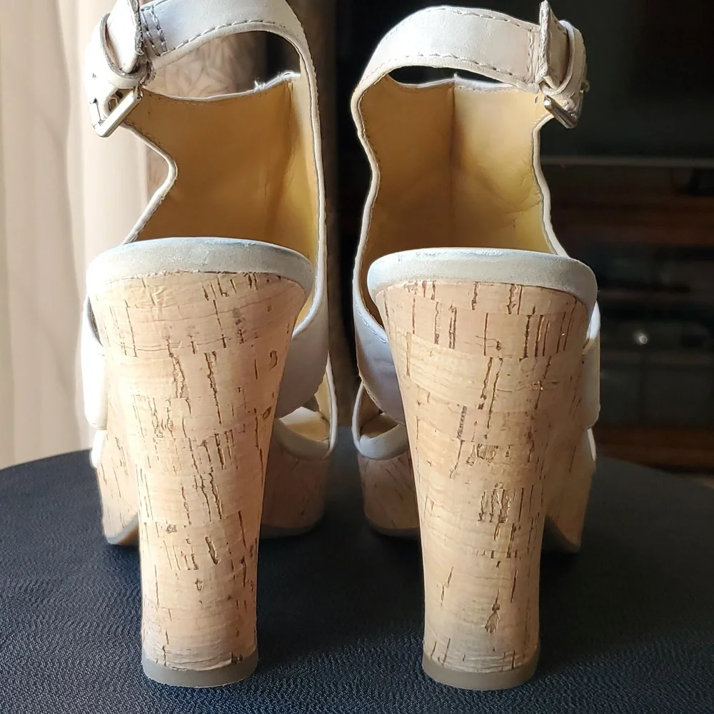 Sandals - Picture 4 of 4